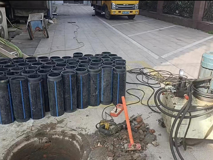 汉台PE置换管厂家 DN315置换管 非开挖管短管置换